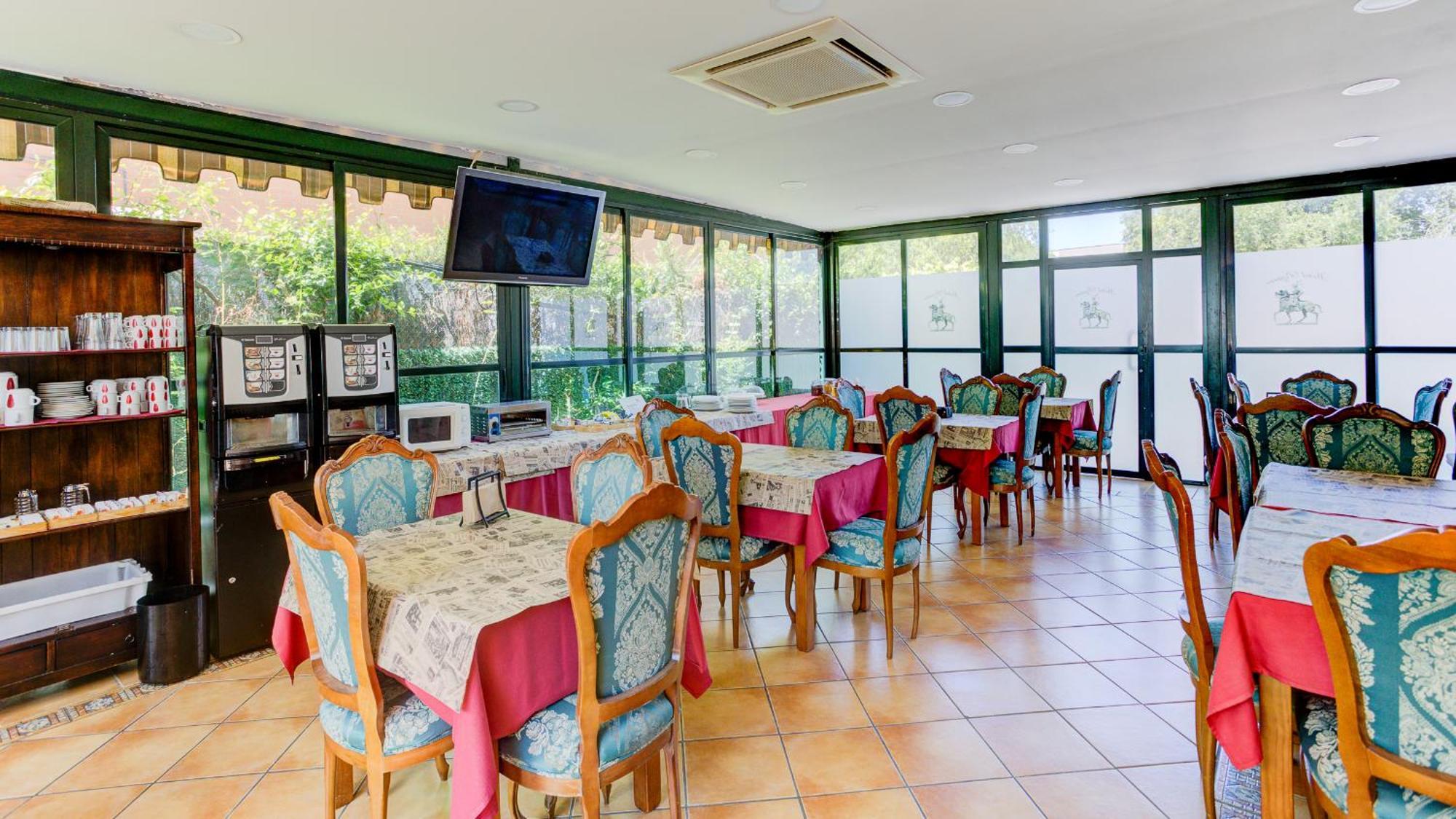 Hotel Pizarro 乌马内斯-德马德里 外观 照片