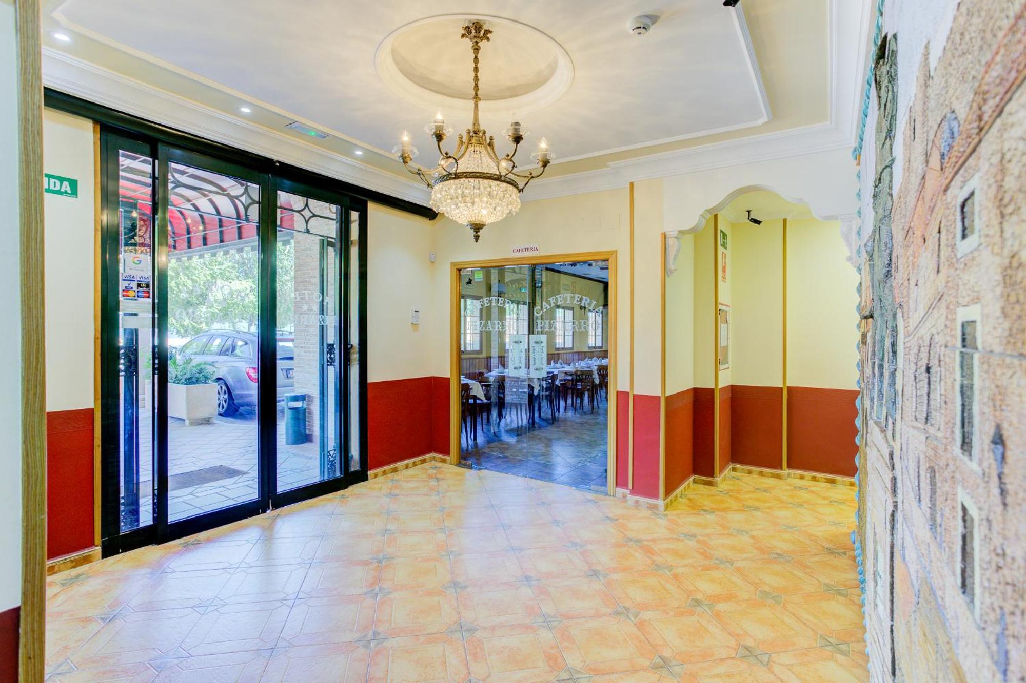 Hotel Pizarro 乌马内斯-德马德里 外观 照片
