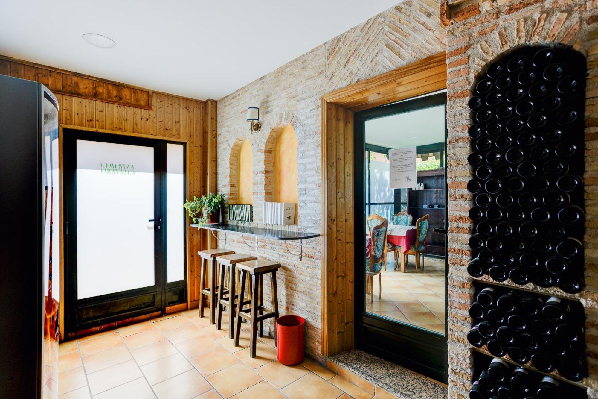 Hotel Pizarro 乌马内斯-德马德里 外观 照片